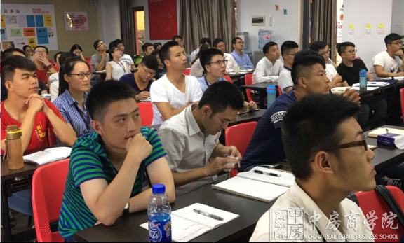 中房商学院为阳光100实施地产营销标准化和销冠打造内训