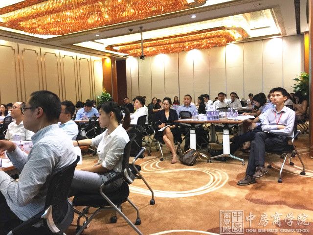 中房商学院为龙光地产成功实施《逆势强销营销系统》内训