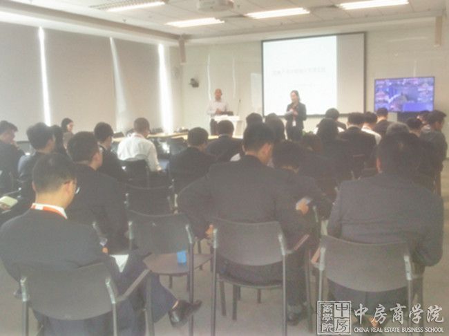 摘要：2018年4月20日，中房商学院受泰康集团的邀请，深入企业，进行了为期一天的 《2018标杆房地产企业设计借鉴与产品力提升》主题交流培训。